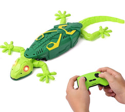 VikriDA Rechargeable Remote Control Robot Lizard Toy | Realistic Movement, 360° Rotation, LED Eyes, Low Noise | Fun Wall-Climbing Prank Pet for Kids Ages 4+ (Green)